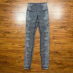 Lululemon Wunder Under High Rise Dottie Tribe White Black Floral Legging Size 6